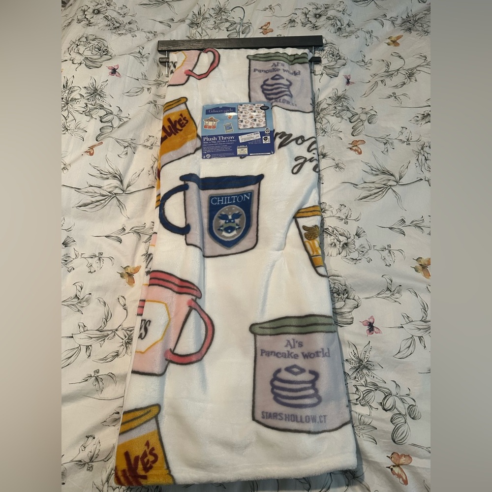Gilmore Girls- Stars Hollow Printed Throw Blanket - White and Multicolor